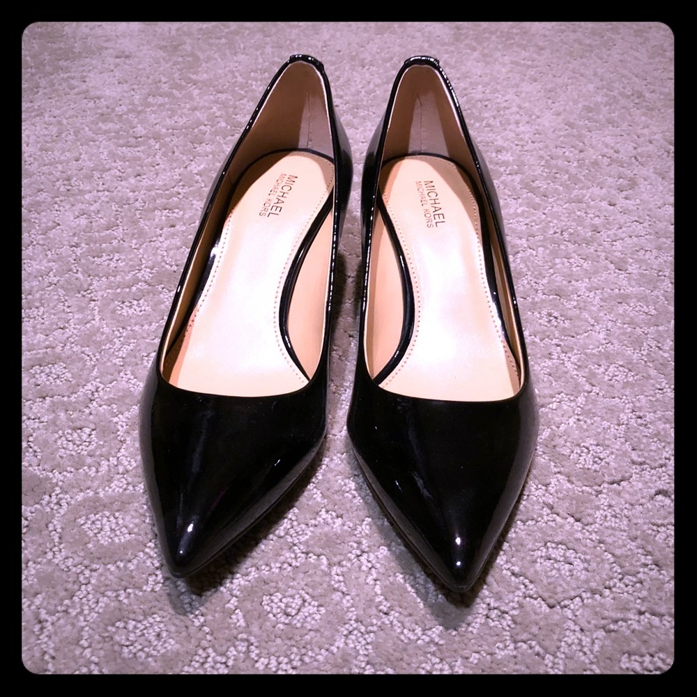 Michael Kors Short heel new size 5.5